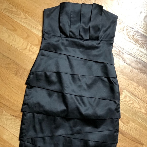 White House | Black Market Formal Strapless Dress - Picture 7 of 8